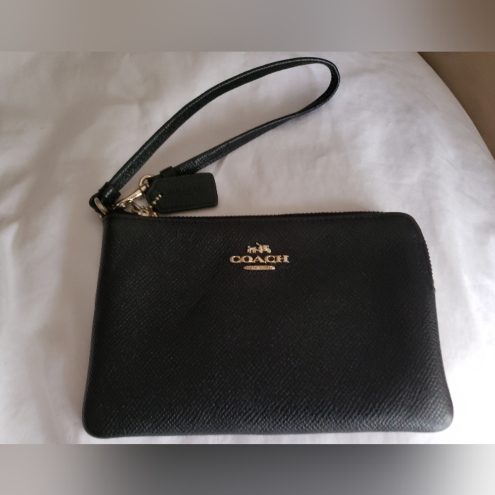 Coach Black Wristlet, Gold  Logo and Zipper, 4" x 6" Crossgrain Leather  EUC